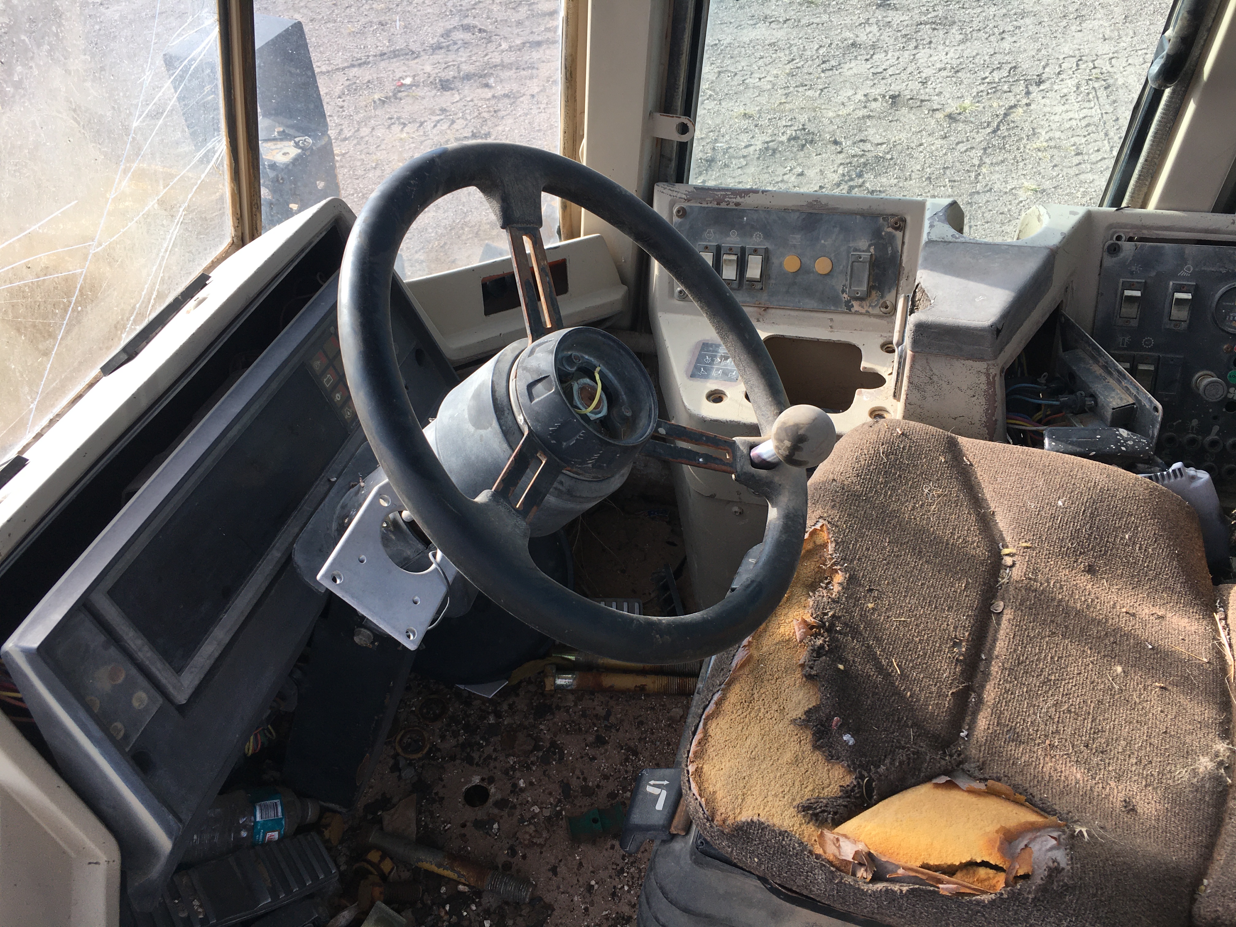 ./imagenes/INVOICE/2019/16288/CARGADOR FRONTAL CAT_950F (27).JPG